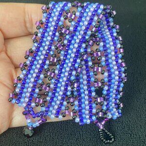 Handmade Beaded Bracelet Shades of Purple 7 Inches Long